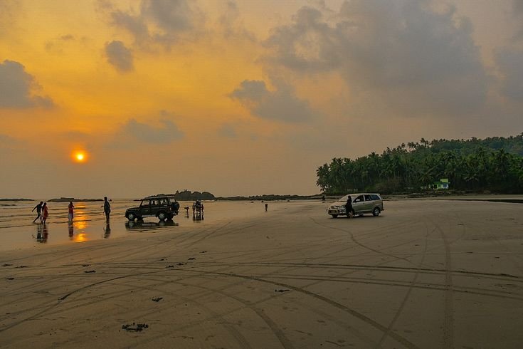 Muzhappilangad Beach - Wikipedia